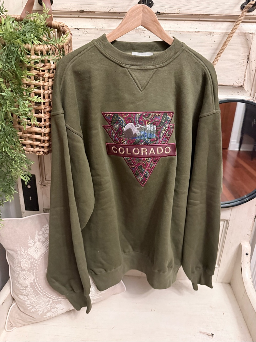 Vintage Colorado crewneck sweatshirt